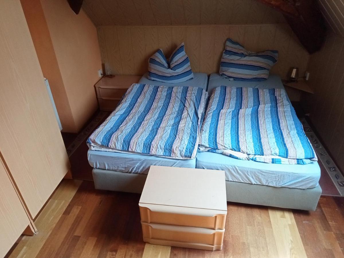 Uebernachtungszimmer 1 Schlettau Экстерьер фото